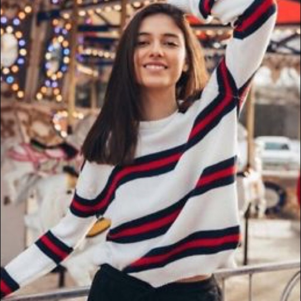 Brandy Melville Berenadette Sweater